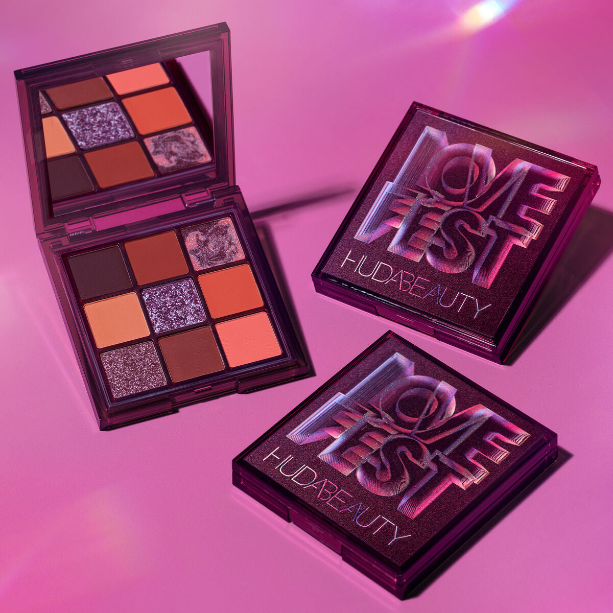 Huda beauty Lovefest Obsessions
Eyeshadow Palette